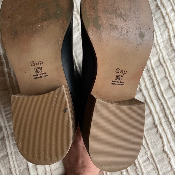 Gap black leather Chelsea boots 7 - Picture 3 of 3